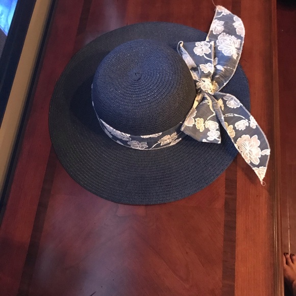 Woman Summer Hat - Picture 4 of 4